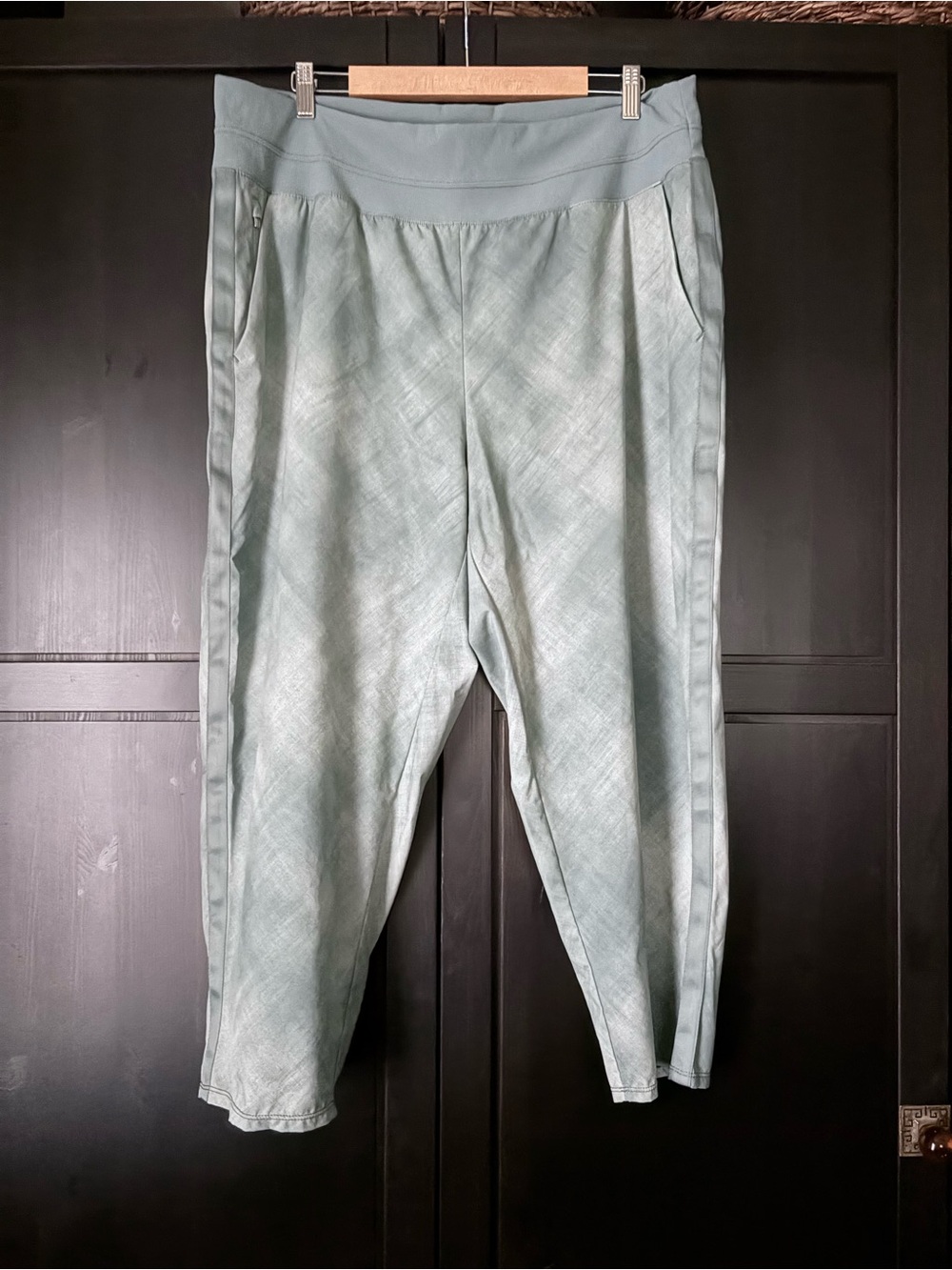 Women's Lightweight Track Pants in Sage Green Size 18